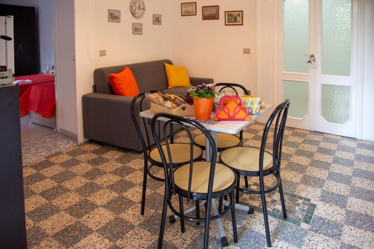 Domus Anticaglia By Domusextra Apartment เนเปิลส์ ภายนอก รูปภาพ