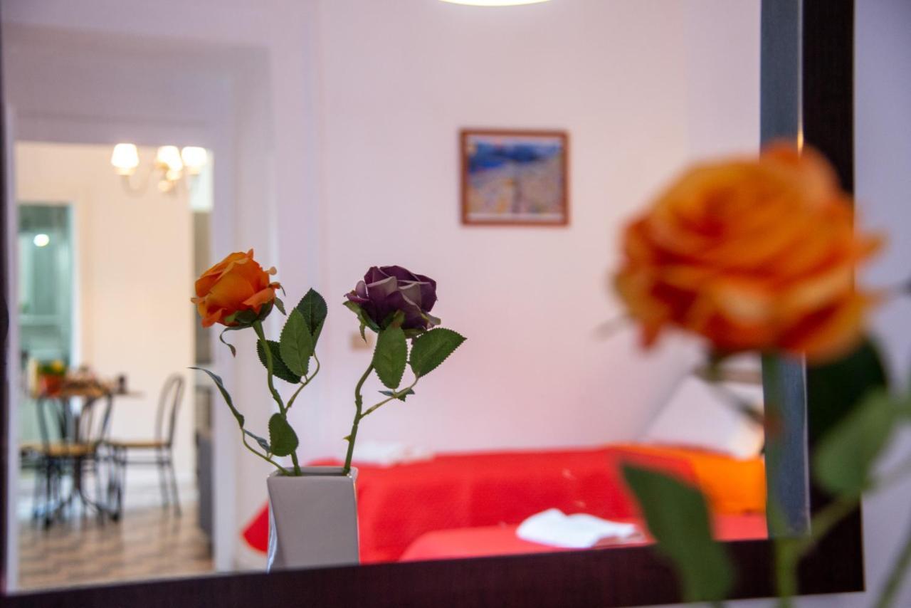 Domus Anticaglia By Domusextra Apartment เนเปิลส์ ภายนอก รูปภาพ